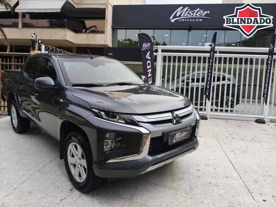 MITSUBISHI L200 TRITON 2.4 16V TURBO DIESEL GLS CD 4X4 AUTOMÁTICO MITSUBISHI L200 TRITON 2.4 16V TURBO DIESEL GLS CD 4X4 AUTOMÁTICO